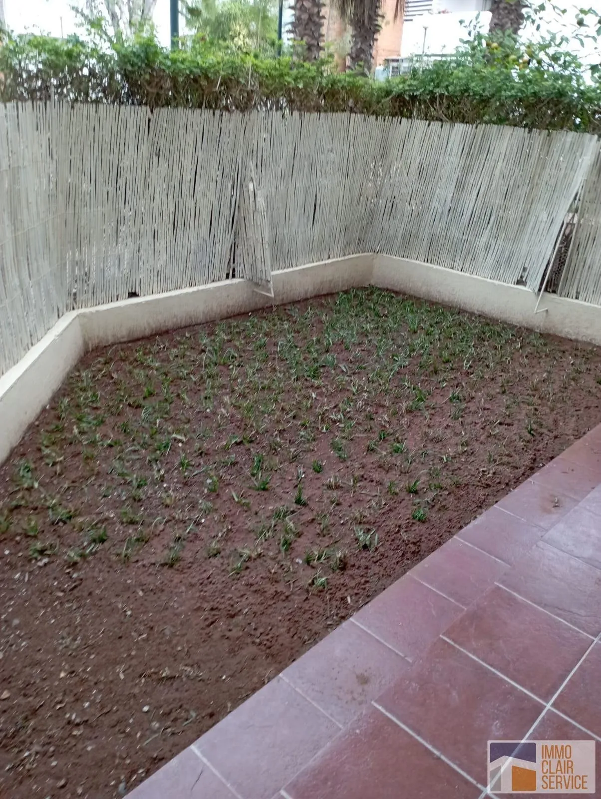 Contactez L'annonceur   [Réf. 15476] Location Appartement - Habitation  Bassatine Al-Menzeh - Rabat  Superficie : 110M2 Prix location :7 000 DH Appartement au Rez de chaussée en location 17km/Rabat. - الرباط