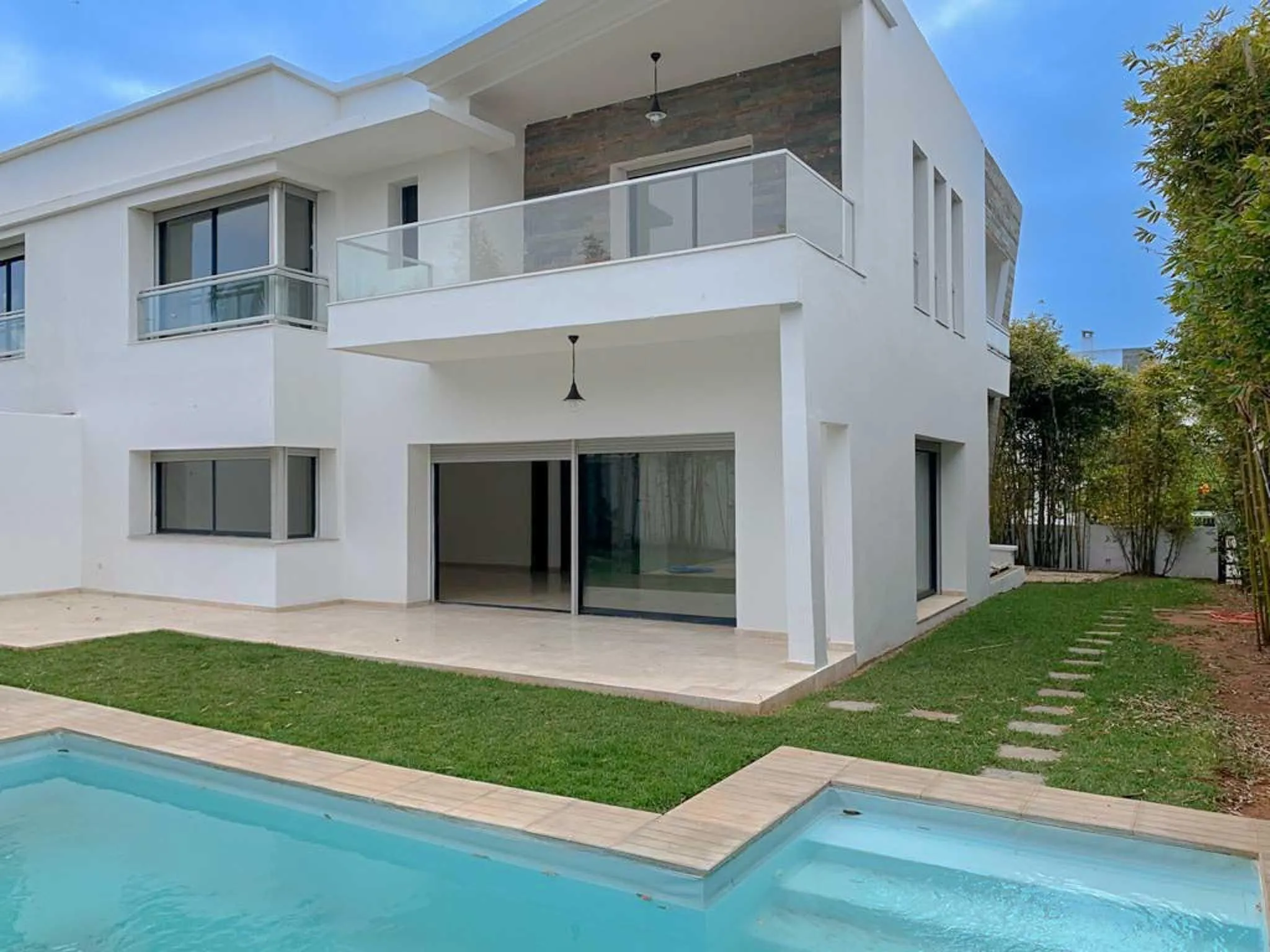 Belle villa en location 3 chambres avec piscine - الدار البيضاء