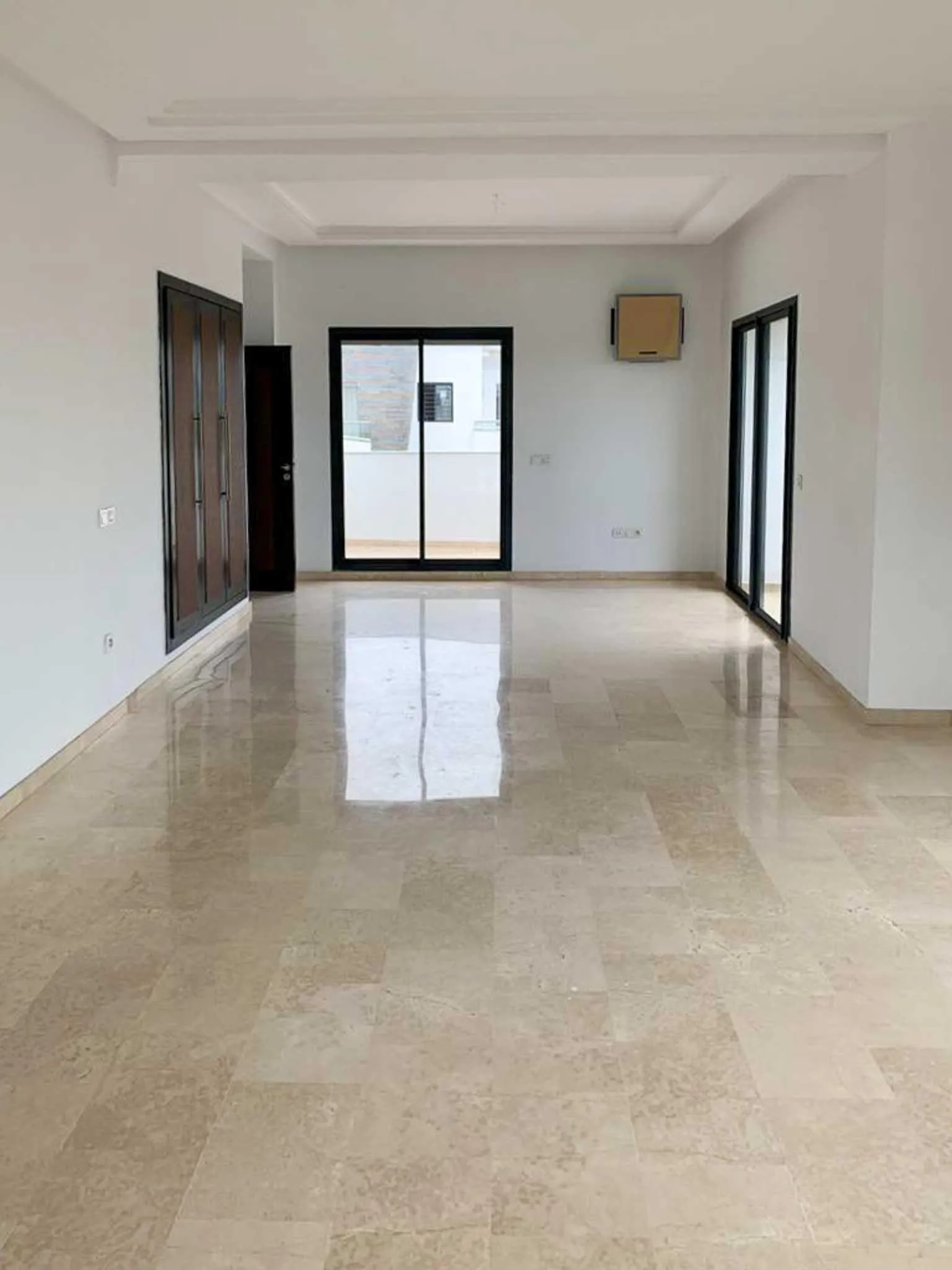 Belle villa en location 3 chambres avec piscine - الدار البيضاء (4)