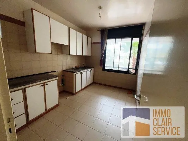 Appartement bien situé au centre de Hay Riad - الرباط (3)