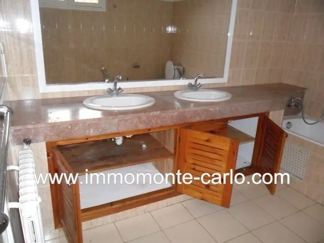 Charmante Villa avec piscine à louer au quartier Souissi RABAT - الرباط (4)