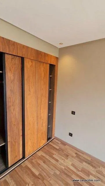 Palmier: studio vide avec balcon. - الدار البيضاء (3)