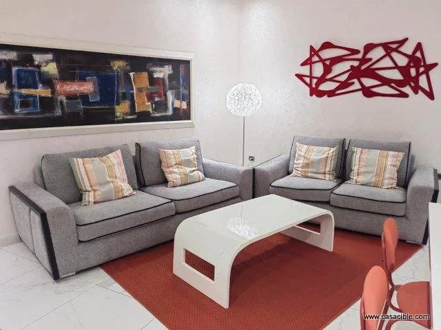 Maarif: studio meublé, balcon. - الدار البيضاء