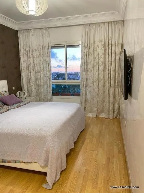 Anfa: appartement vide avec terrasse. - الدار البيضاء (4)