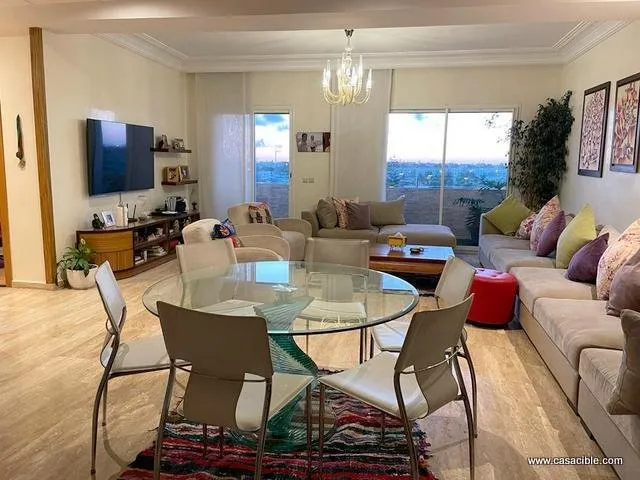 Anfa: appartement vide avec terrasse. - الدار البيضاء