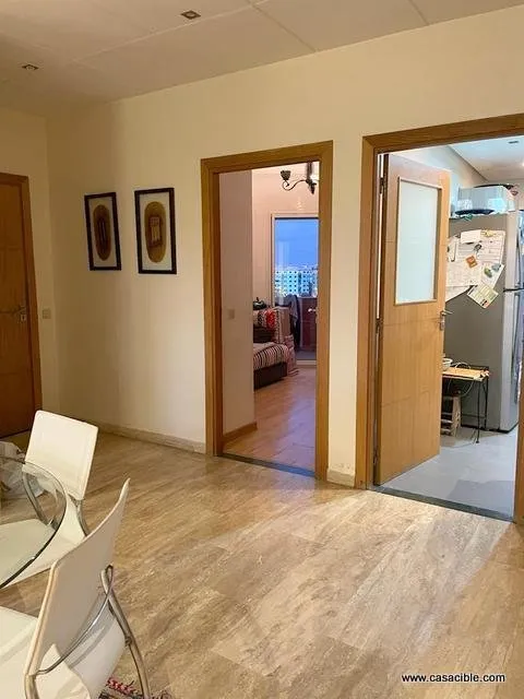 Anfa: appartement vide avec terrasse. - الدار البيضاء (3)