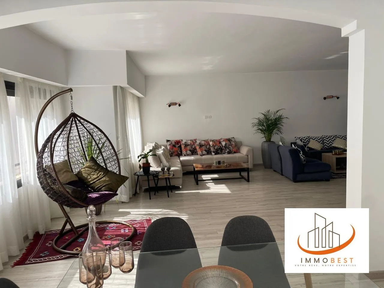Racine, Appartement Très Haut Standing meublé en location 3 CH - الدار البيضاء
