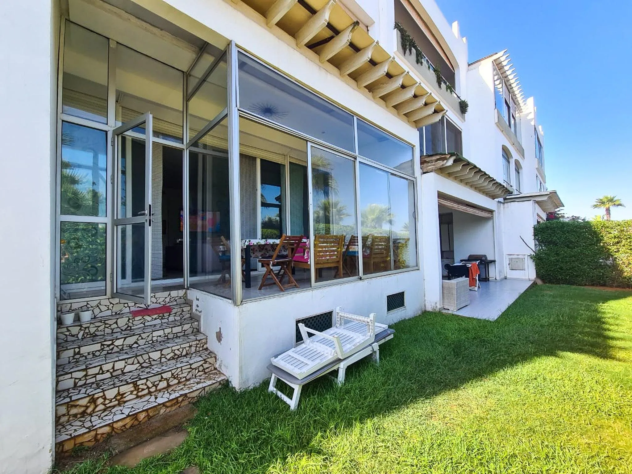Appartement 2 chambres rdj en résidence sécurisée - الدار البيضاء