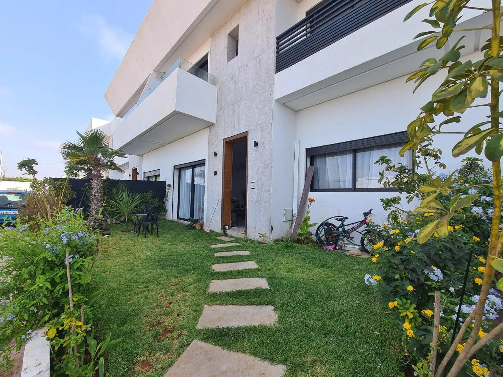 Villa 4 chambres meublé en résidence sécurisée - الدار البيضاء