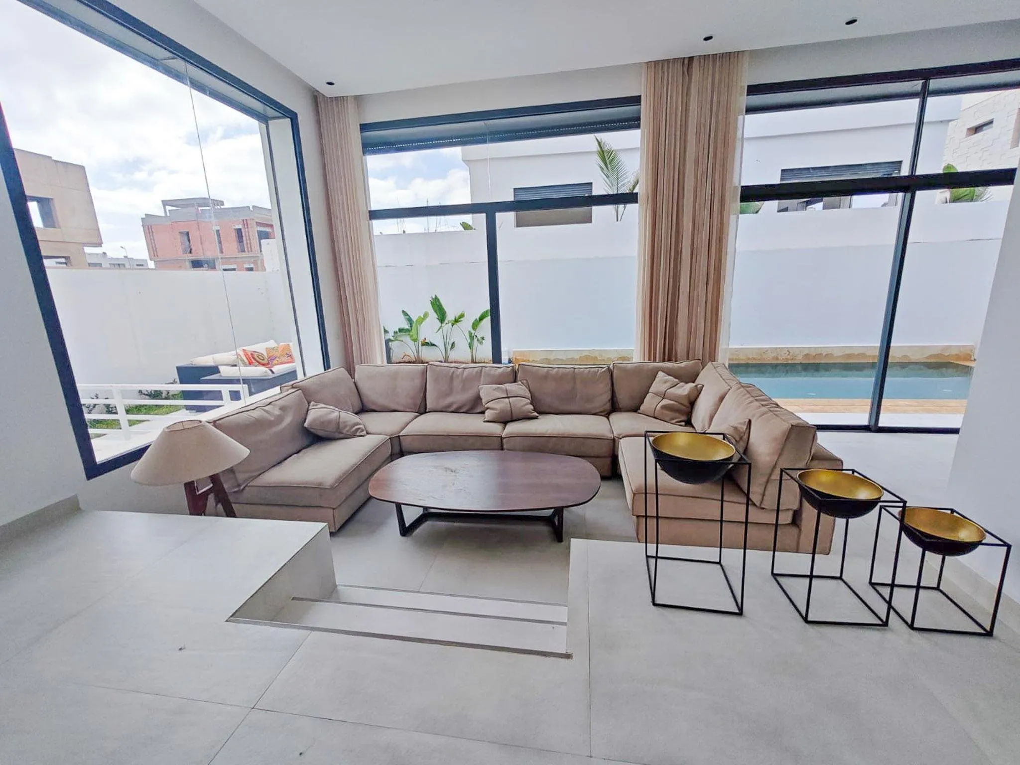Villa moderne sur 3 niveaux à louer - الدار البيضاء (2)