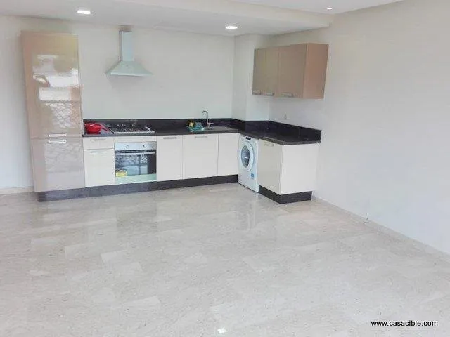 Oasis: studio vide HS, balcon. - الدار البيضاء (4)