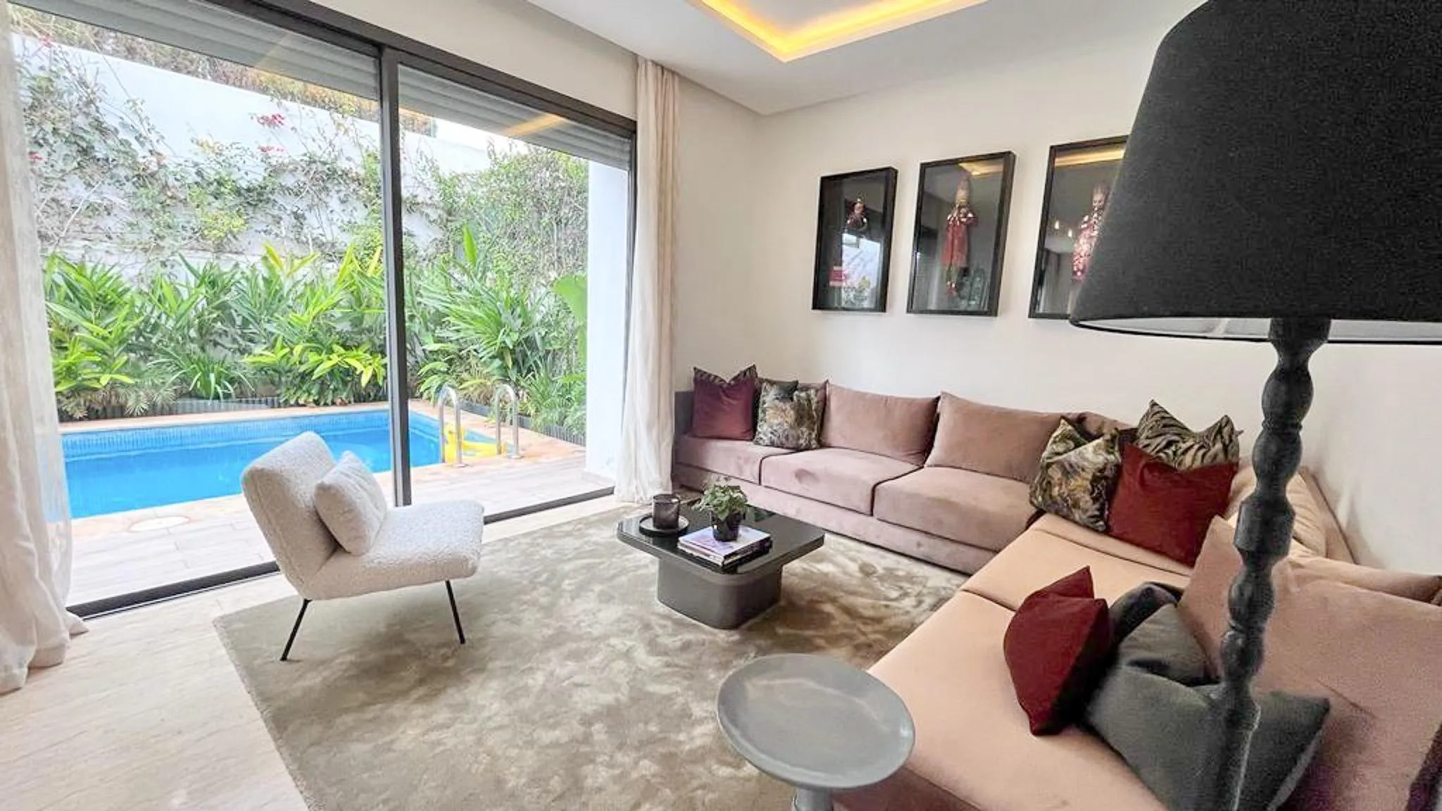 Villa neuve 4 chambres et piscine, - الدار البيضاء