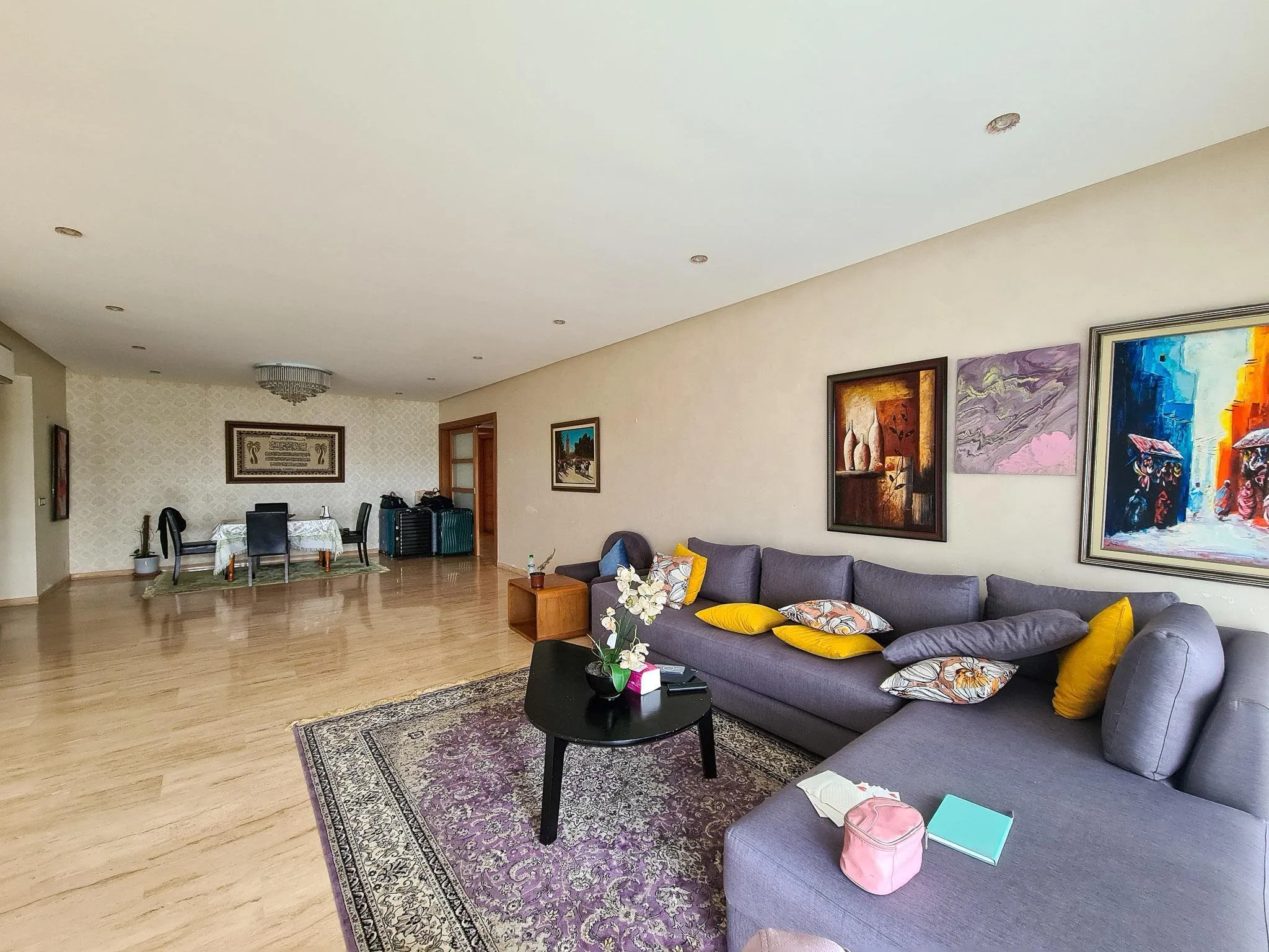 Spacieux Appartement 3 chambres avec grande terrasse - الدار البيضاء