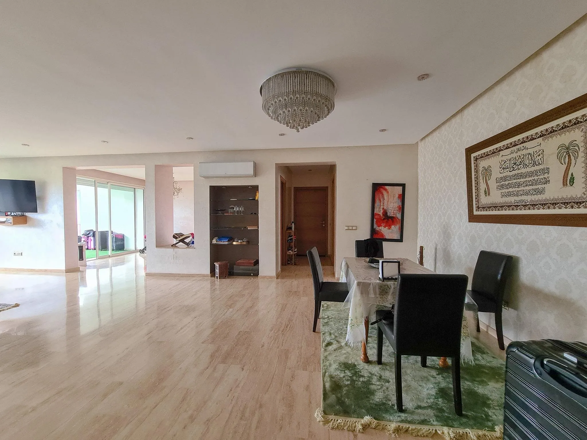 Spacieux Appartement 3 chambres avec grande terrasse - الدار البيضاء (3)