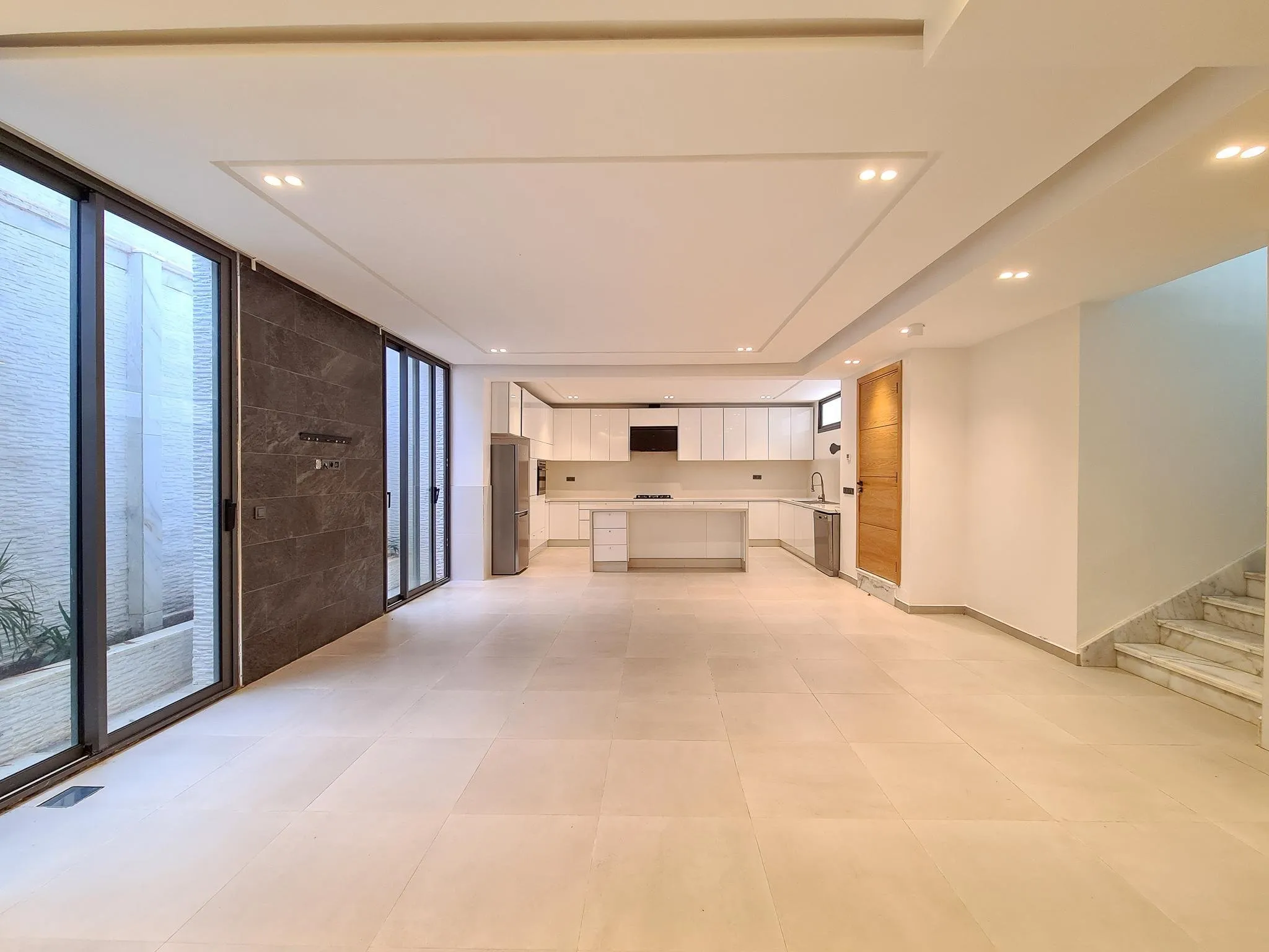 Superbe villa moderne 4 chambres jardin et piscine - الدار البيضاء (4)