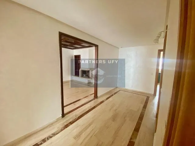 Joli appartement á la location en plein  Gauthier - الدار البيضاء (4)