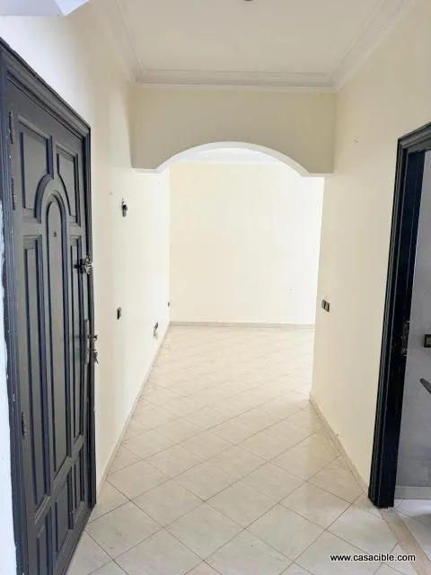 Bourgogne: appartement vide 2 chambres, balcon. - الدار البيضاء (3)