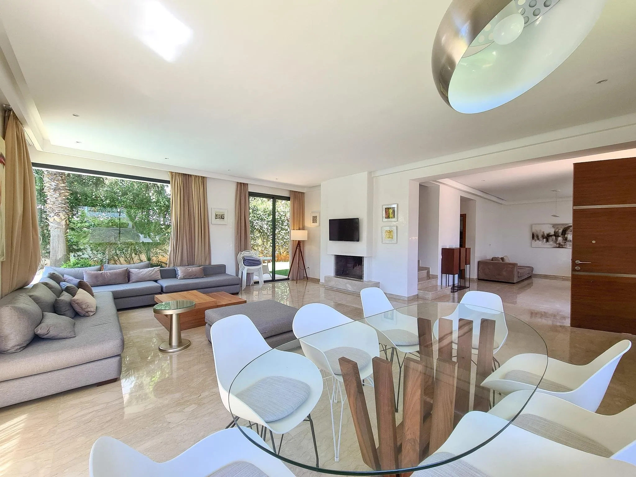 Villa de Luxe Entièrement Meublée à Dar Bouazza - الدار البيضاء (2)
