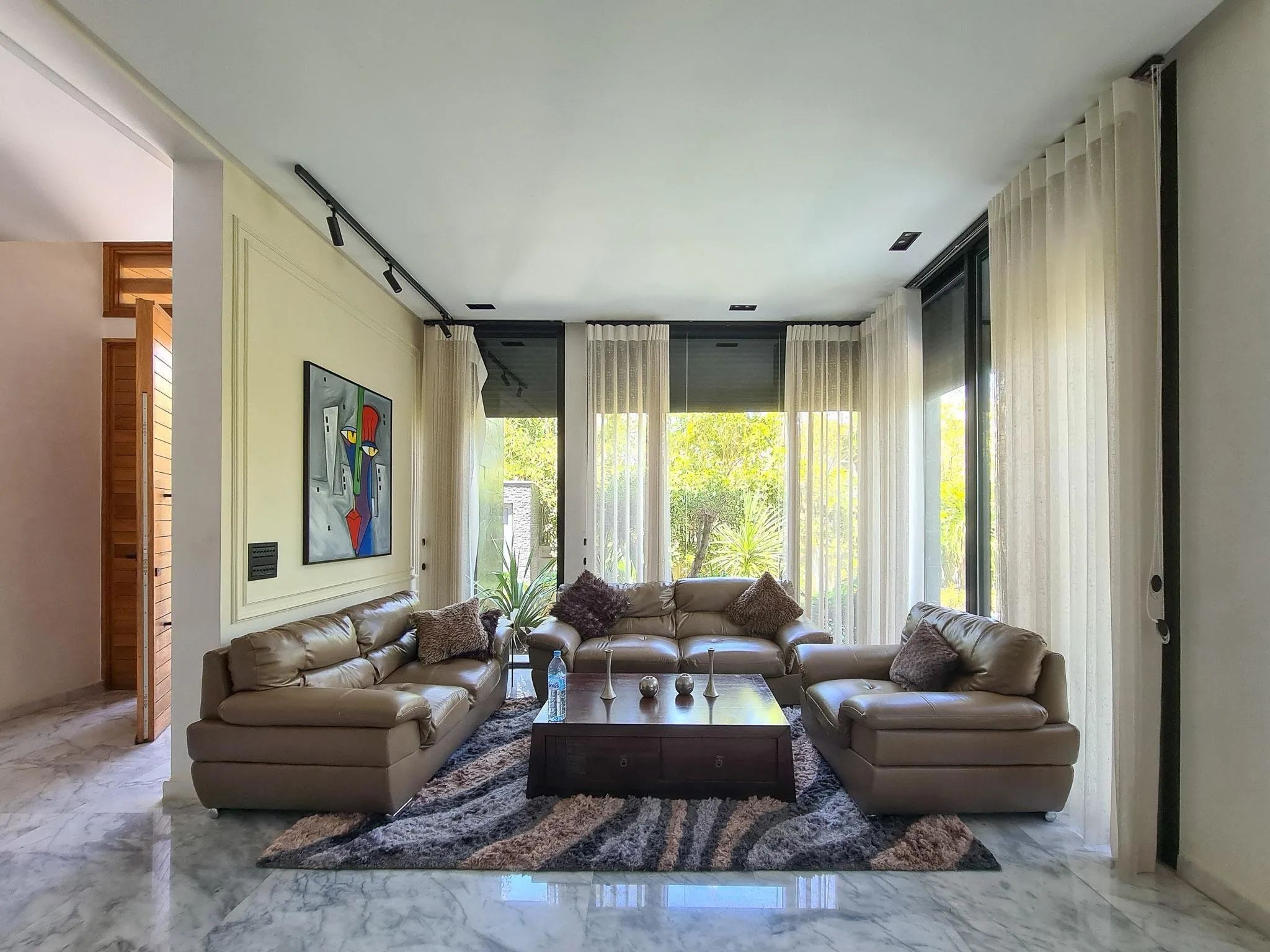 Confort et raffinement villa 4 chambres à louer - الدار البيضاء (3)