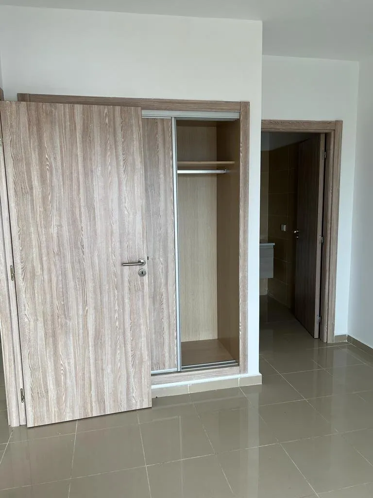 Beau studio vide à roches noires pour la location - الدار البيضاء (4)