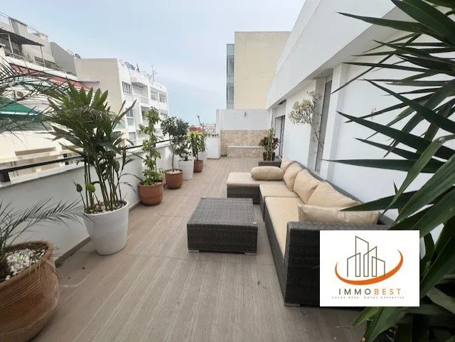 Racine proche rond point des sports, Penthouse avec terrasse en location au 5ème étage 2 CH - الدار البيضاء