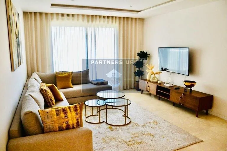 LOCATION D'UN MAGNIFIQUE  ET LUXUEUX  APPARTEMENT AVEC TERRASSE - الدار البيضاء