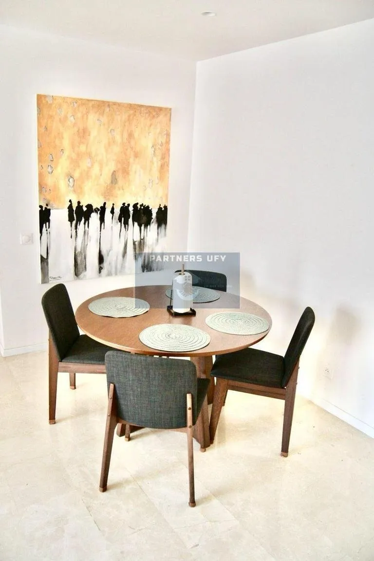 LOCATION D'UN MAGNIFIQUE  ET LUXUEUX  APPARTEMENT AVEC TERRASSE - الدار البيضاء (2)