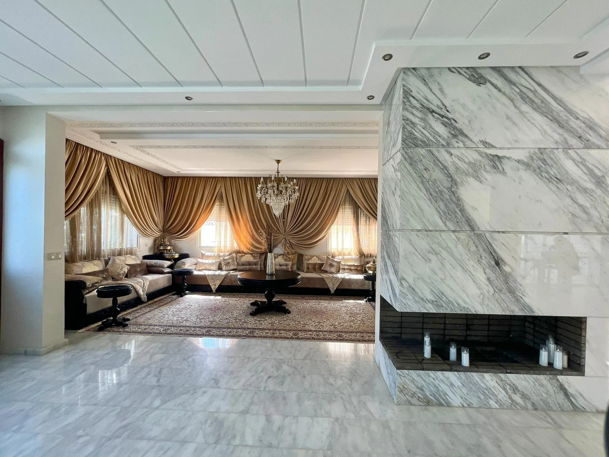 Villa 5 chambres piscine en location - الدار البيضاء (3)
