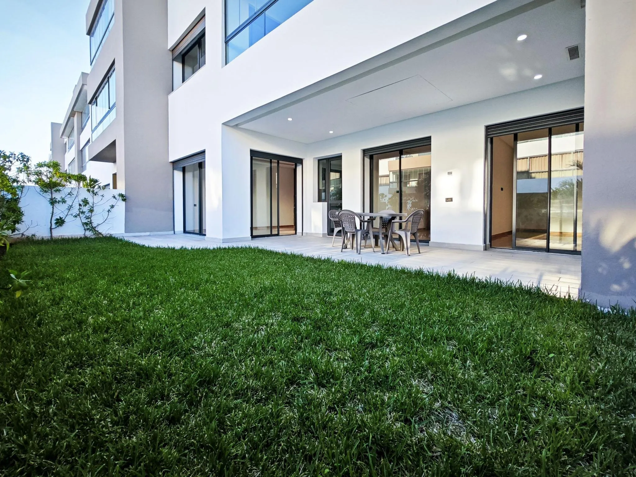 appartement neuf rdc en résidence sécurisée - الدار البيضاء