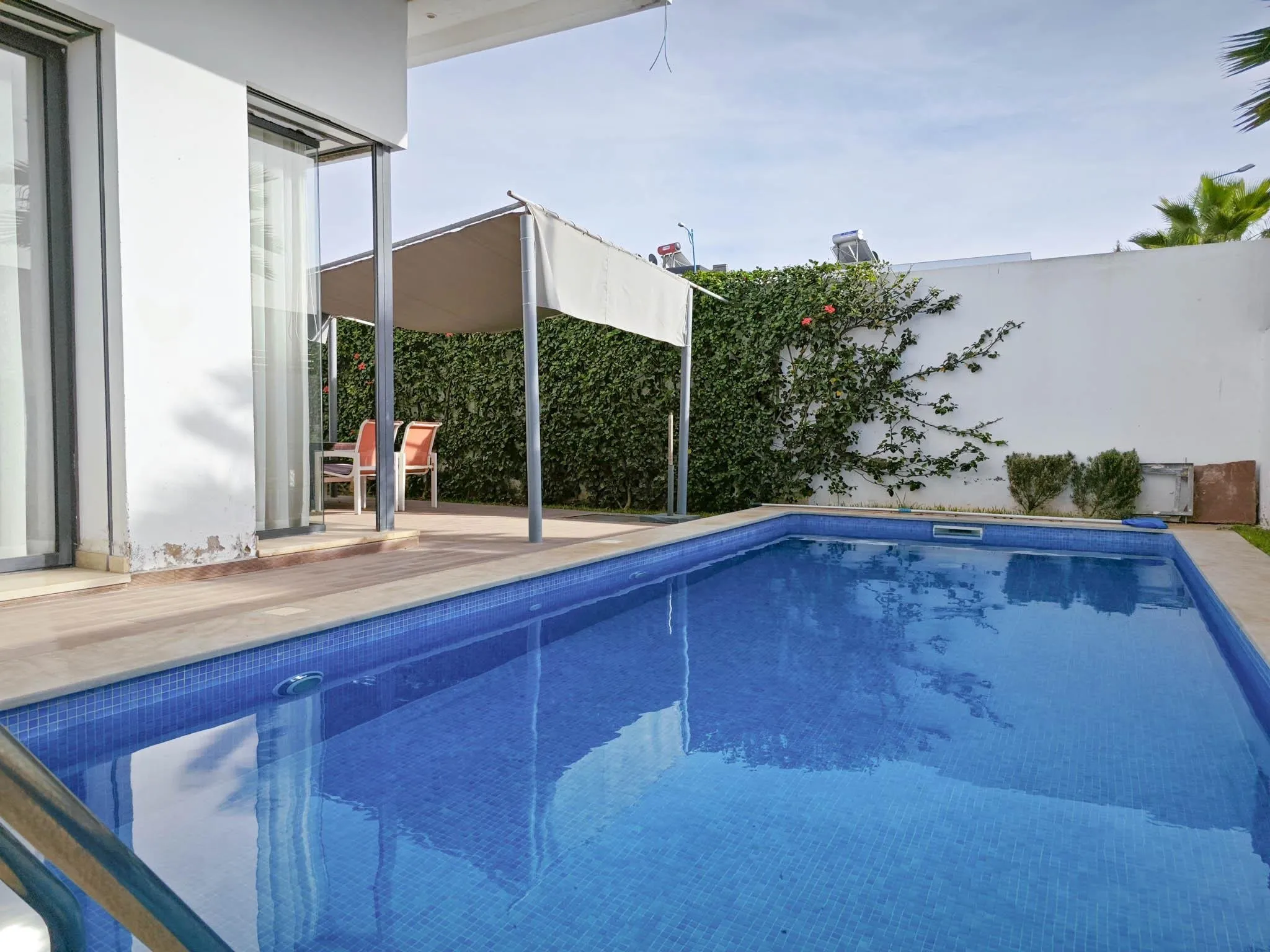 Belle villa à la location avec Jardin et Piscine - الدار البيضاء (2)