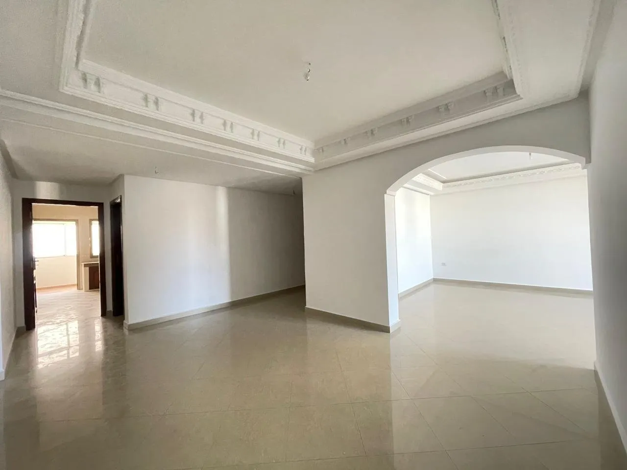 Appartement vide de 170m² à Iberia en location - طنجة (2)