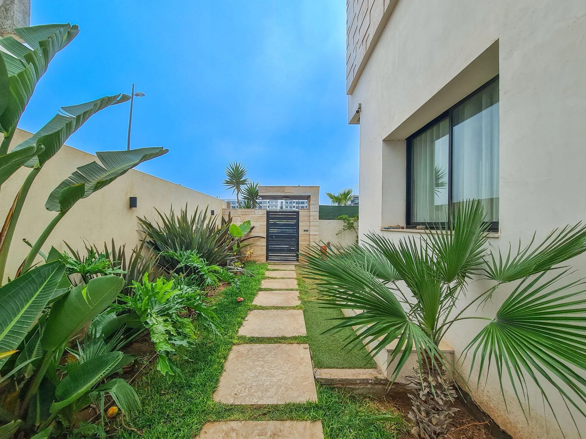 Luxurieuse villa indépendante avec piscine - الدار البيضاء (2)