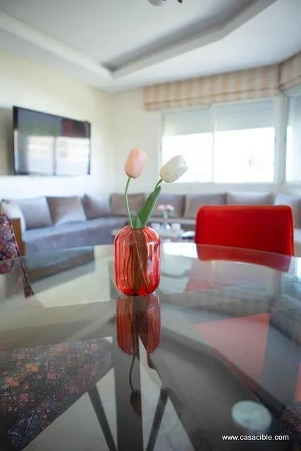 2 Mars: appartement meublé 93 m² 2 chambres balcon. - الدار البيضاء (2)