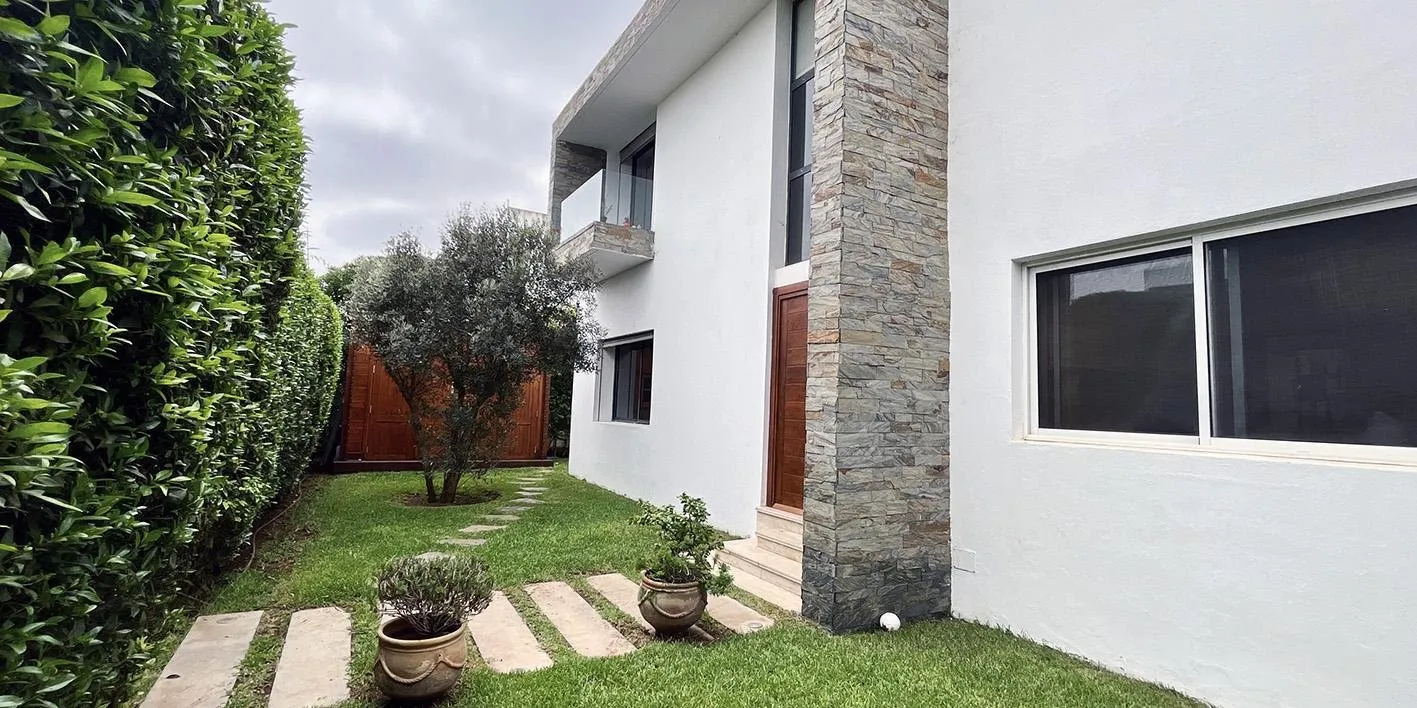 Villa de 4 chambres et bureau, jardin tropical privé et piscine. - الدار البيضاء (3)