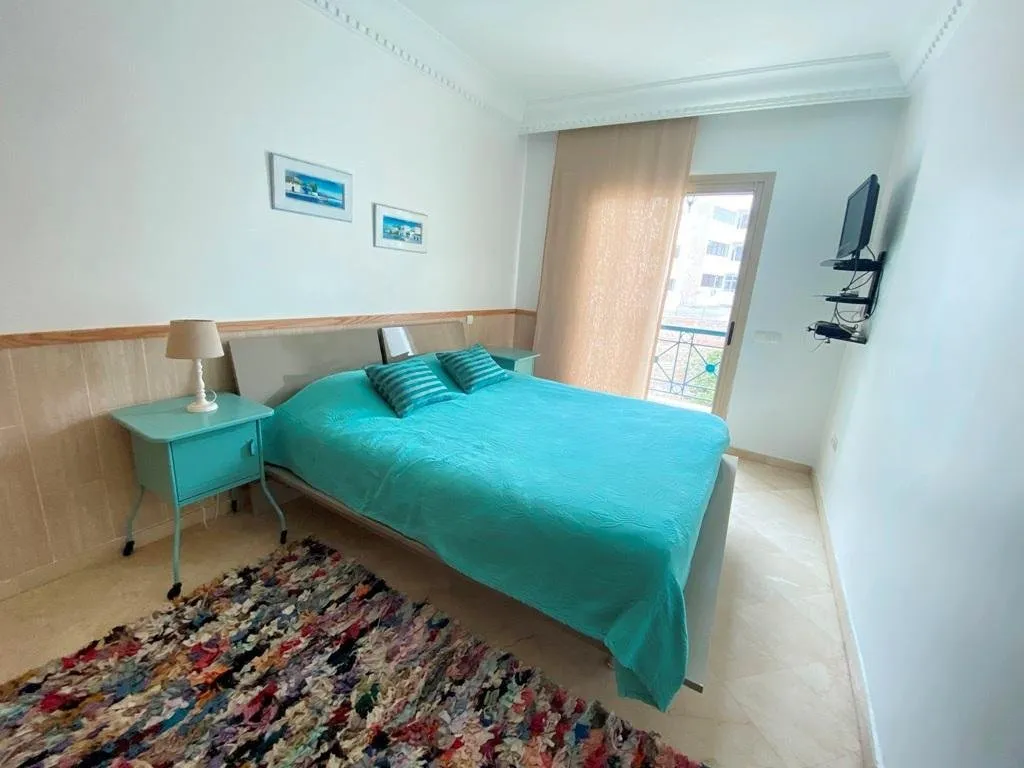 Bel appartement meublé avec terrasse à louer à Casablanca - الدار البيضاء (2)