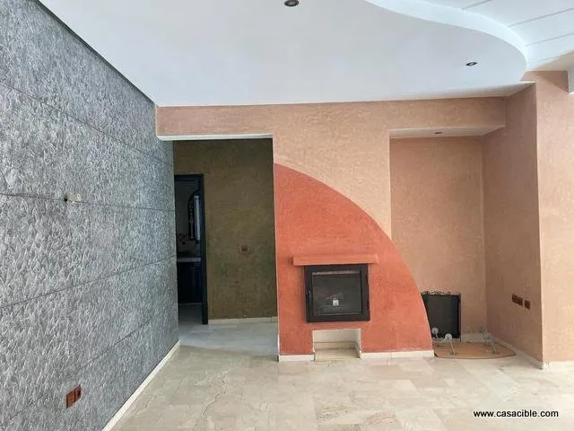 2 Mars: appartement vide 3 chambres, balcon. - الدار البيضاء (2)