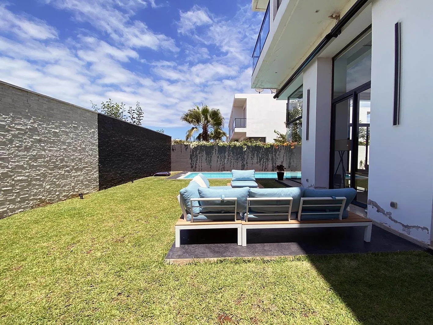 Villa avec piscine en résidence sécurisée. - الدار البيضاء (2)