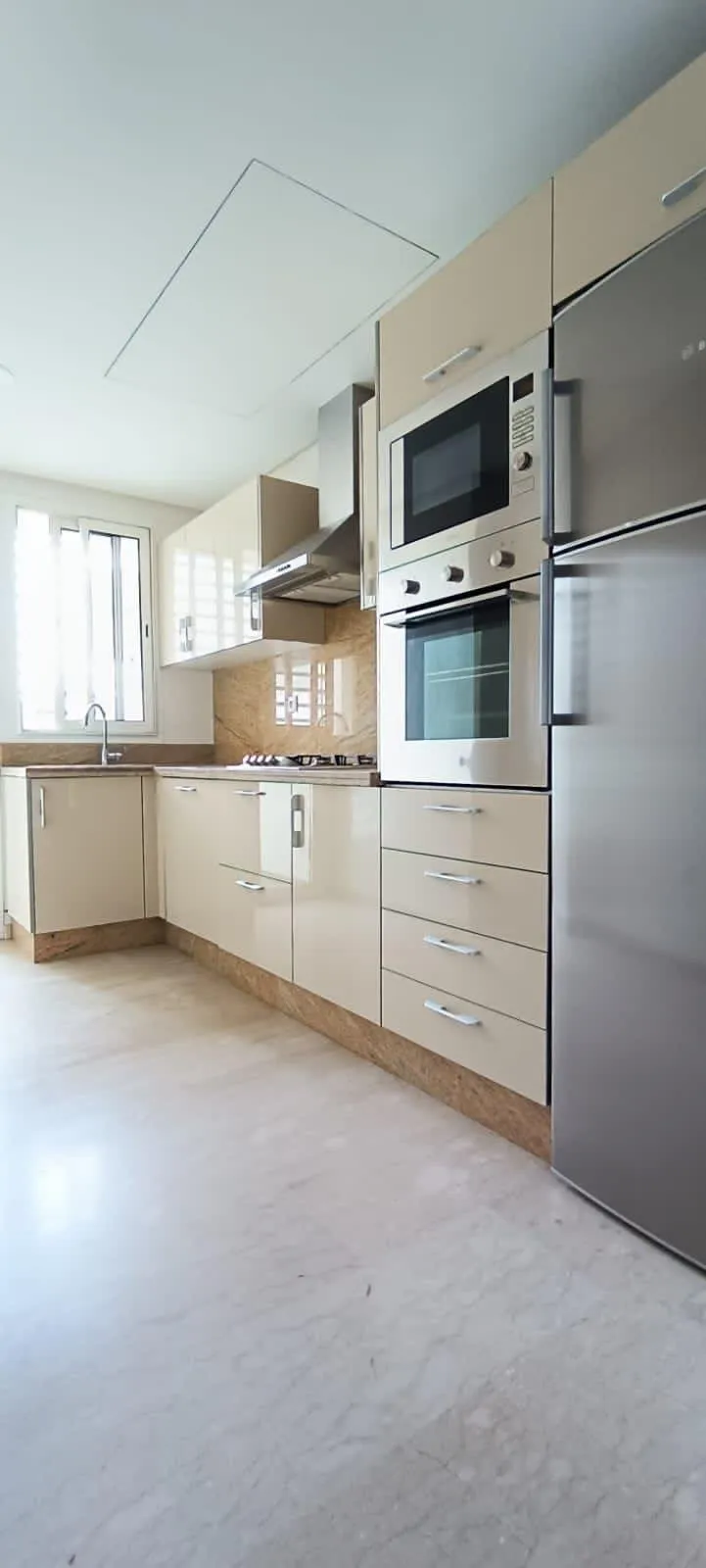 Spacieux appartement et lumineux à OASIS - الدار البيضاء (3)