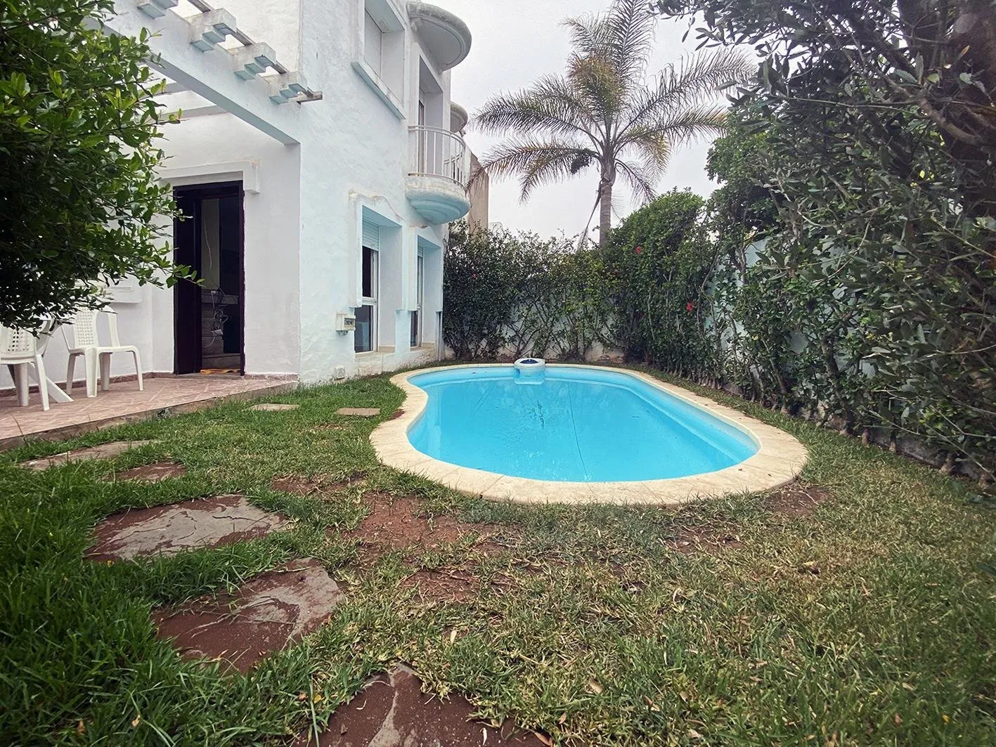 Belle villa avec piscine en résidence sécurisée. - الدار البيضاء