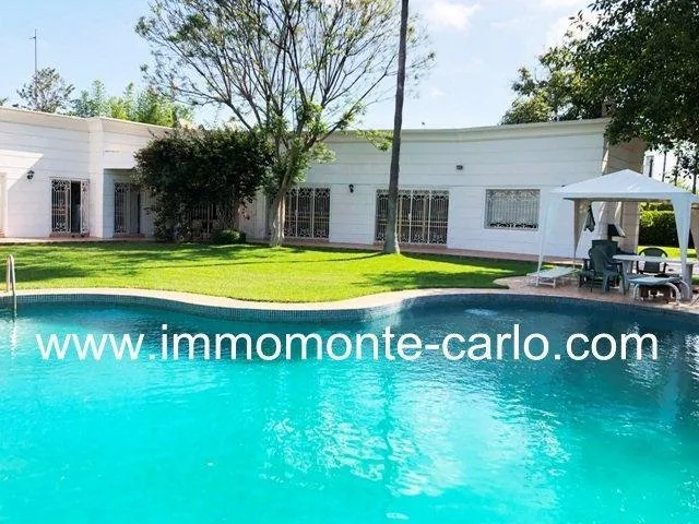 Agréable villa avec piscine  à louer à Rabat - الرباط