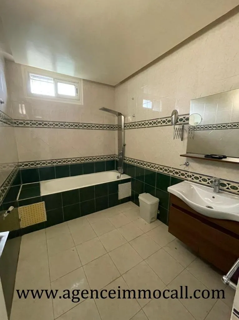 Villa en location à Souissi - Rabat - الرباط (2)