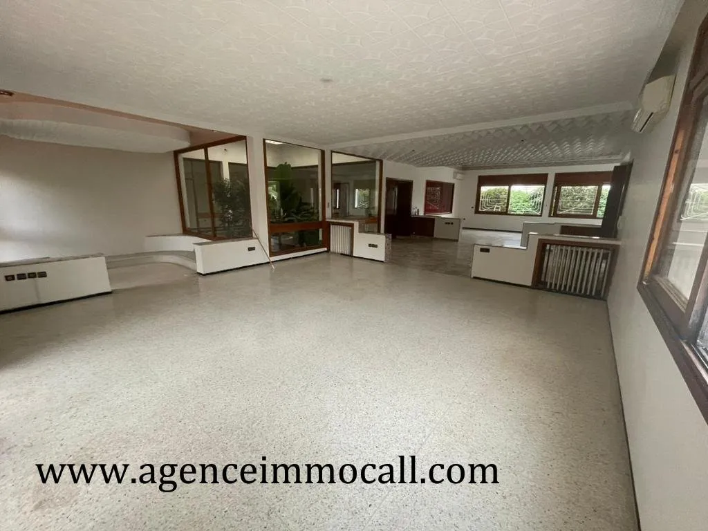 Villa à louer au quartier SOUISSI-Rabat - الرباط