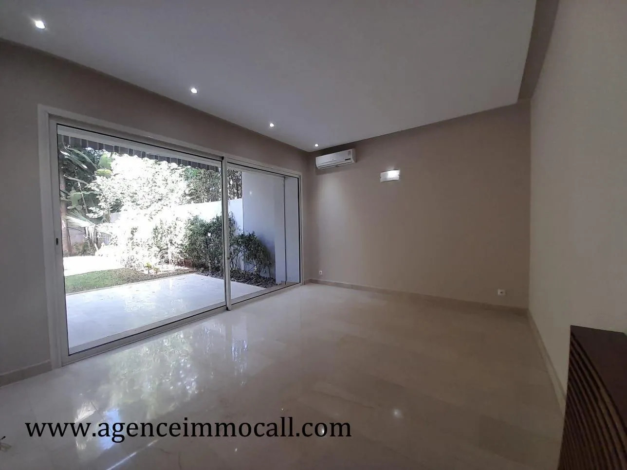 Villa à louer au quartier SOUISSI-Rabat - الرباط (2)