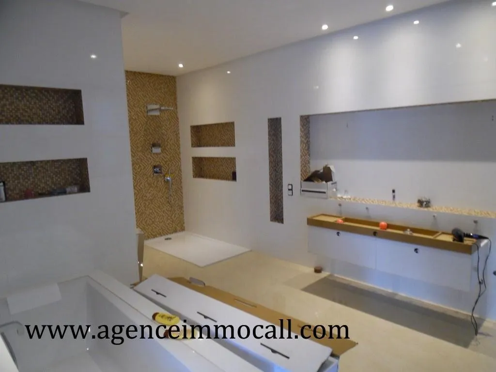 Villa en location à Souissi - Rabat - الرباط (2)