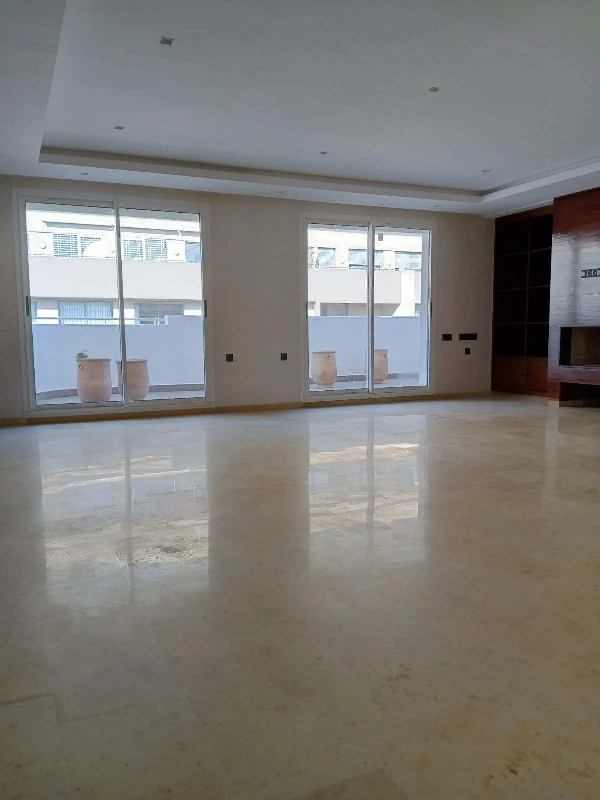 APPARTEMENT VIDE A LOUER GUATHIER - الدار البيضاء (3)