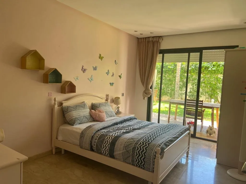 Superb Rez-de-jardin meublé pour location - الدار البيضاء