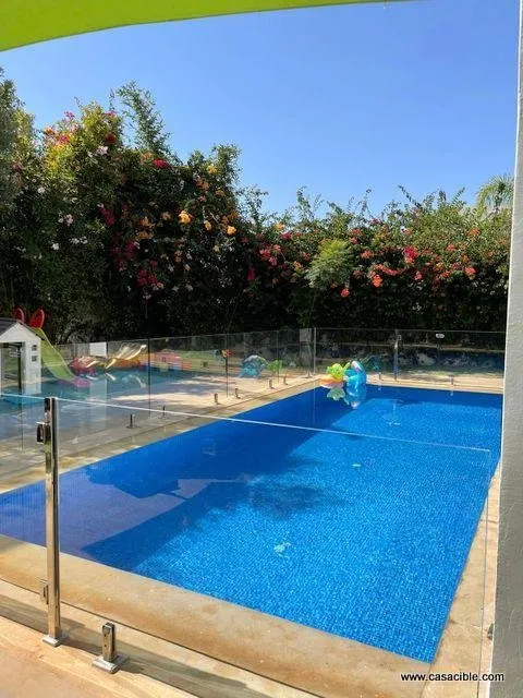 Ain Diab: Location villa vide de 840 m²,piscine et jardin. - الدار البيضاء