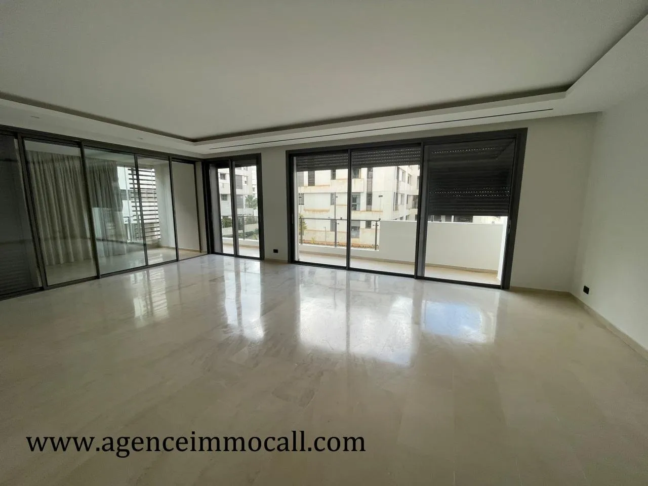 Appartement de luxe en location à souissi - الرباط