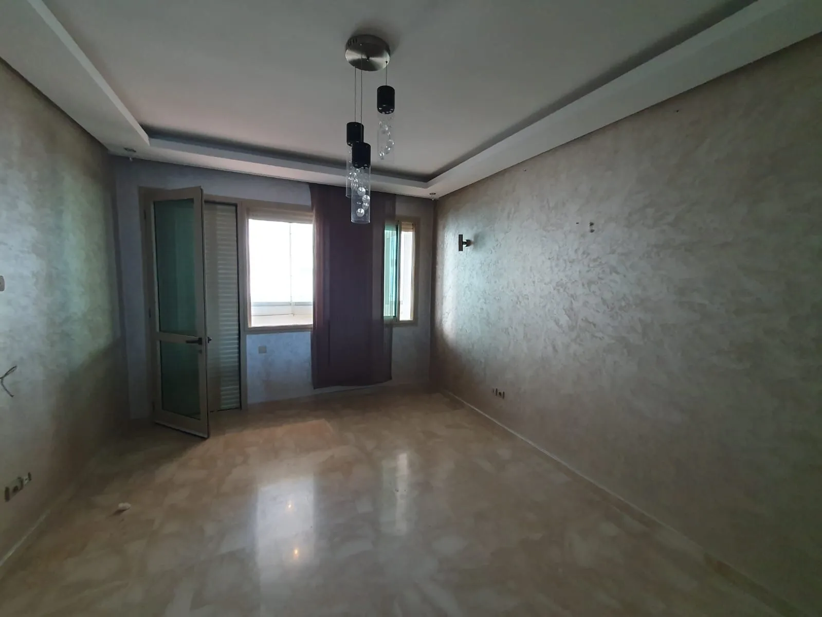 Bel Appartement avec grande terrasse à Hay Riad - الرباط (4)
