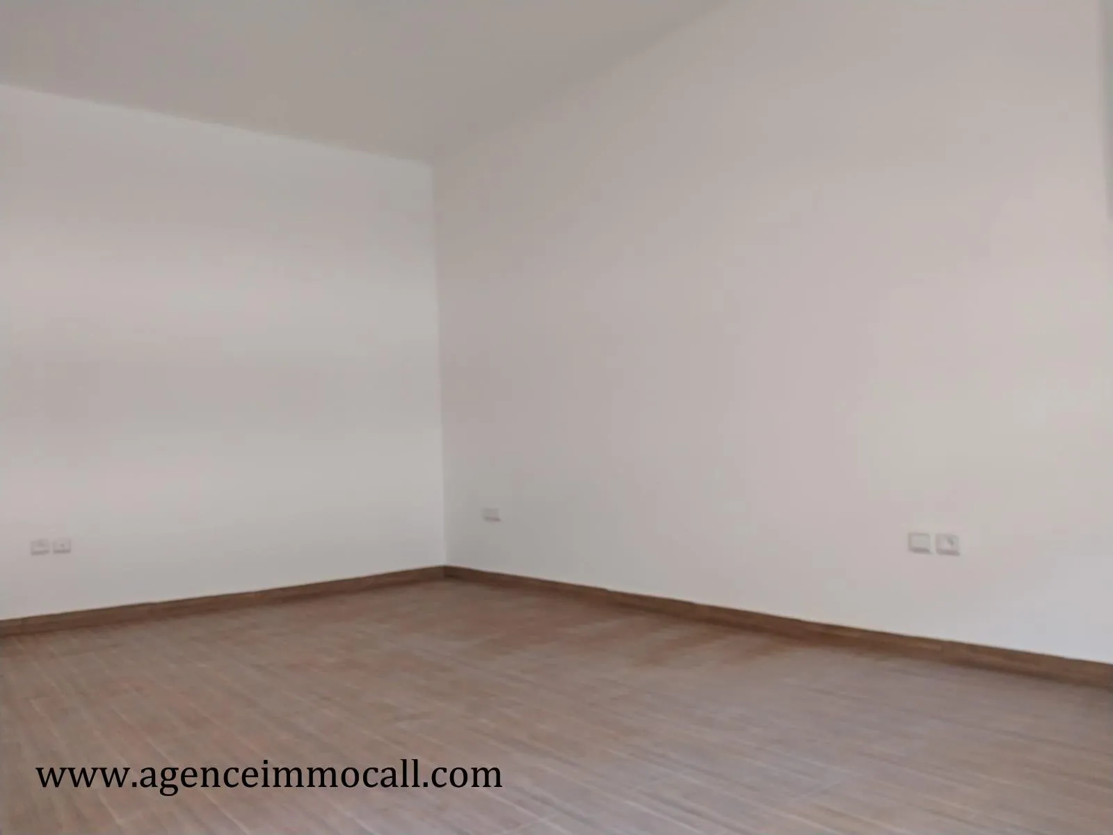 Studio entièrement rénové en location à Agdal - فاس